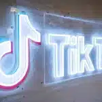 Descubriendo el Nombre del Estilo del Logo de TikTok: Todo lo que Necesitas Saber