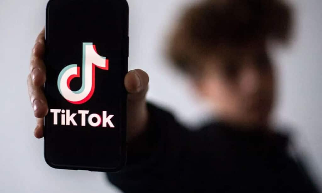 tiktok el impacto en la sociedad y su influencia en la cultura digital